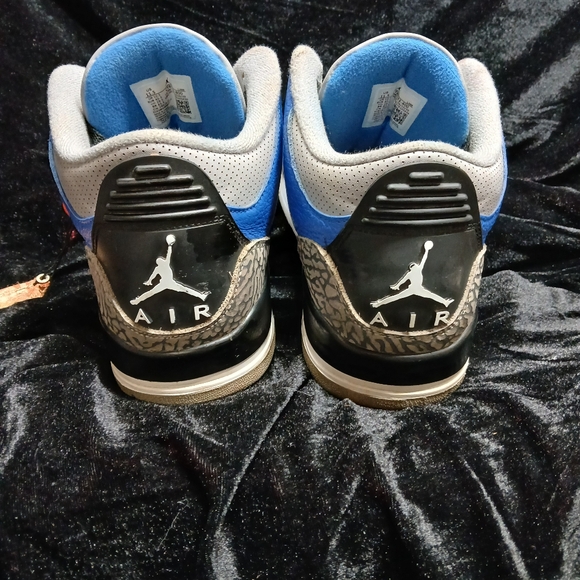Air Jordan 3 Retro Varsity Royal - Picture 3 of 5